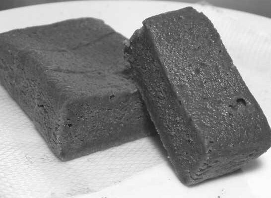 美味しいと評判の「濃厚くちどけのガトーショコラ抹茶」を食べたよ！／セブンプレミアム／スイーツ image 0